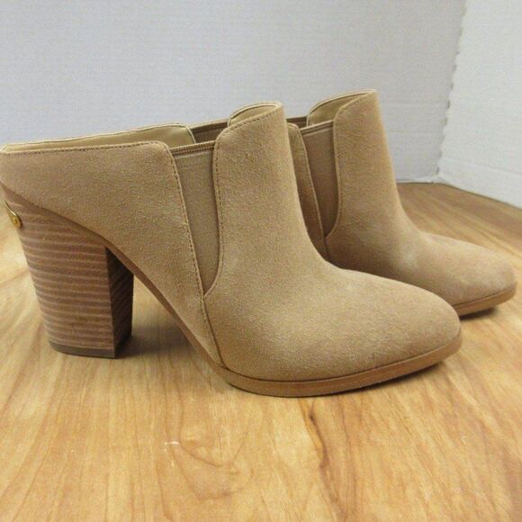 MICHAEL KORS Braden Closed Toe Mule Clog Shoes Womens Size 8.5 Cashew Suede NEW - Picture 1 of 12